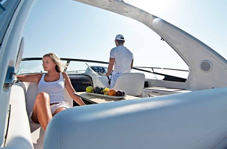 Bavaria 29S exterior