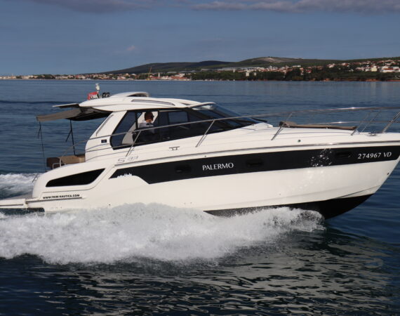 Bavaria S33 HT "Palermo" – motor yacht for charter in Biograd, Croatia